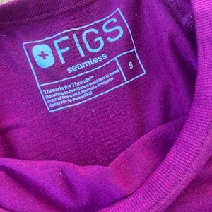 FIGS salta performance under scrubs